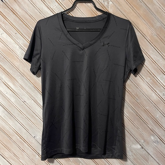 Under Armour Tops - Under Armour Black & Grey Short Sleeve V Neck Tee Soft Athletic Workout Loose